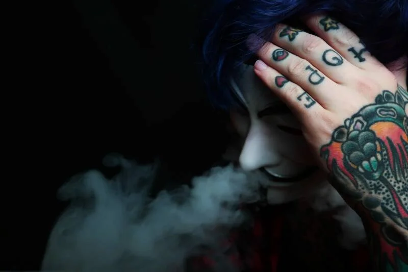 KLEUREN TATTOOS VERBODEN VANAF 2022